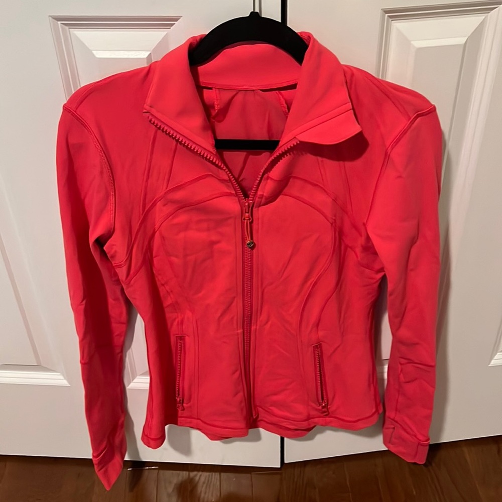 Lululemon Zip Up. Size not available. Probably a 6 or 8